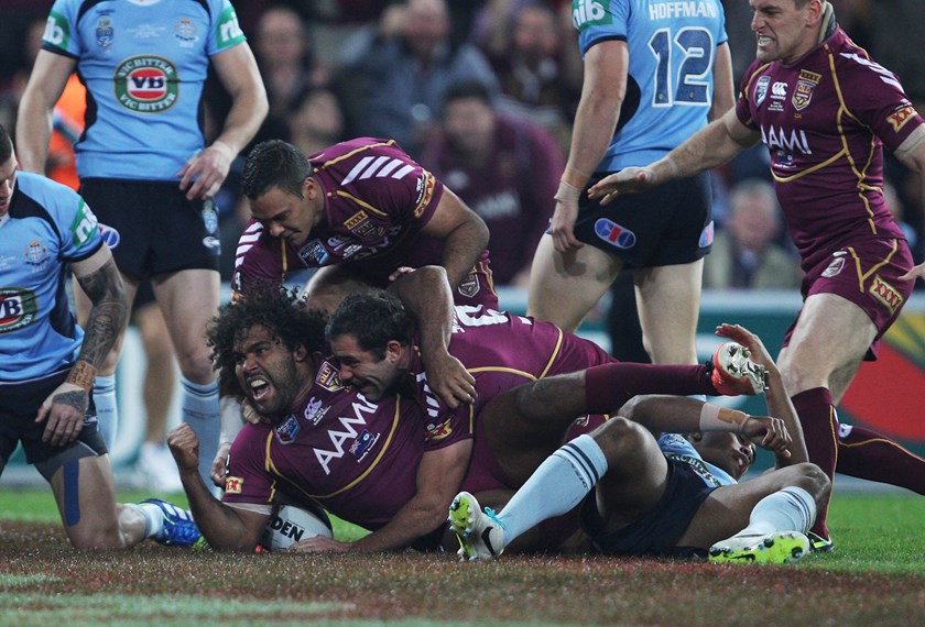 Thaiday and Smith. Photo: NRL Imagery